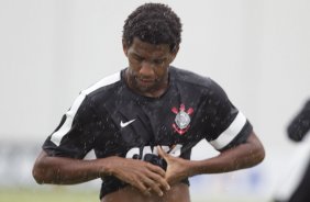 Durante o treino desta manh no CT Joaquim Grava, no Parque Ecolgico do Tiete. O prximo jogo da equipe ser amanh, domingo, dia 27/01, contra o Mirassol, no estdio Jos Maia, vlido pela 3 rodada do Campeonato Paulista de 2013