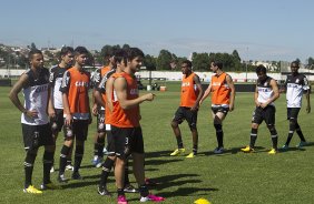 Durante o treino desta manh no CT Joaquim Grava, no Parque Ecolgico do Tiete. O prximo jogo da equipe ser amanh, domingo, 03/02, contra o Oeste, de Itpolis, no estdio do Pacaembu, vlido pela 5 rodada do Campeonato Paulista de 2013