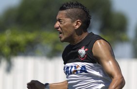 Durante o treino desta manh no CT Joaquim Grava, no Parque Ecolgico do Tiete. O prximo jogo da equipe ser amanh, domingo, 03/02, contra o Oeste, de Itpolis, no estdio do Pacaembu, vlido pela 5 rodada do Campeonato Paulista de 2013