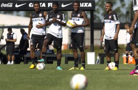 Durante o treino desta manh no CT Joaquim Grava, no Parque Ecolgico do Tiete. O prximo jogo da equipe ser amanh, domingo, 03/02, contra o Oeste, de Itpolis, no estdio do Pacaembu, vlido pela 5 rodada do Campeonato Paulista de 2013