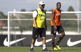 Durante o treino desta manh no CT Joaquim Grava, no Parque Ecolgico do Tiete. O prximo jogo da equipe ser amanh, domingo, 03/02, contra o Oeste, de Itpolis, no estdio do Pacaembu, vlido pela 5 rodada do Campeonato Paulista de 2013