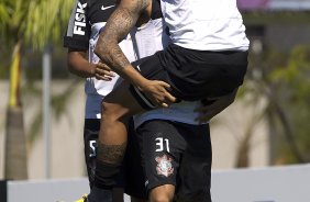 Durante o treino desta manh no CT Joaquim Grava, no Parque Ecolgico do Tiete. O prximo jogo da equipe ser amanh, domingo, 03/02, contra o Oeste, de Itpolis, no estdio do Pacaembu, vlido pela 5 rodada do Campeonato Paulista de 2013