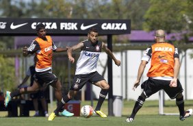 Durante o treino desta manh no CT Joaquim Grava, no Parque Ecolgico do Tiete. O prximo jogo da equipe ser amanh, domingo, 03/02, contra o Oeste, de Itpolis, no estdio do Pacaembu, vlido pela 5 rodada do Campeonato Paulista de 2013