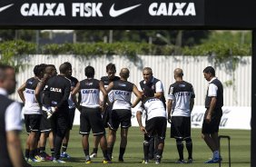 Durante o treino desta manh no CT Joaquim Grava, no Parque Ecolgico do Tiete. O prximo jogo da equipe ser amanh, domingo, 03/02, contra o Oeste, de Itpolis, no estdio do Pacaembu, vlido pela 5 rodada do Campeonato Paulista de 2013