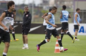 Durante o treino desta tarde no CT Joaquim Grava, no Parque Ecolgico do Tiete. O prximo jogo da equipe ser domingo, 17/02, contra o Palmeiras, no estdio do Pacaembu, vlido pela 8 rodada do Campeonato Paulista de 2013