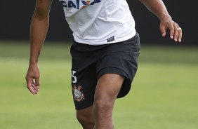 Durante o treino desta tarde no CT Joaquim Grava, no Parque Ecolgico do Tiete. O prximo jogo da equipe ser domingo, 17/02, contra o Palmeiras, no estdio do Pacaembu, vlido pela 8 rodada do Campeonato Paulista de 2013