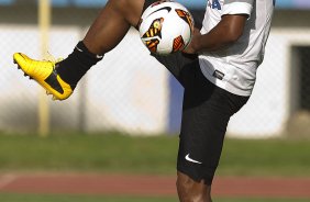 Durante o treino esta tarde no Estadium Felix Capriles, em Cochabamba. O prximo jogo da equipe ser quarta-feira, 20/02, contra o San Jos, na cidade de Oruro/Bolivia, primeiro jogo da fase de classificao da Copa Libertadores de Amrica 2013