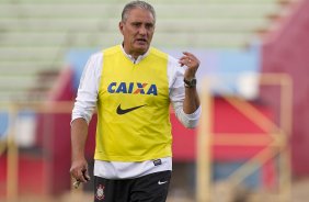 Durante o treino esta tarde no Estadium Felix Capriles, em Cochabamba. O prximo jogo da equipe ser quarta-feira, 20/02, contra o San Jos, na cidade de Oruro/Bolivia, primeiro jogo da fase de classificao da Copa Libertadores de Amrica 2013