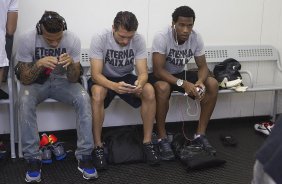 Nos vestirios antes da partida entre Santos x Corinthians realizada esta tarde no estdio do Morumbi, jogo vlido pela 10 rodada do Campeonato Paulista de 2013