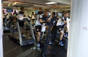 Durante o treino desta tarde na academia de musculacao do hotel onde esta hospedado, na cidade de Tijuana/México. O próximo jogo da equipe será quarta-feira, 06/03, contra o Tijuana, no estádio Caliente, válido pela 3ª rodada da Copa Libertadores 2013. Tijuana - México - 04/03/2013