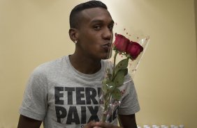 Jogadores preparam homenagem ao Dia Internacional da Mulher, aps o treino desta tarde no estdio Caliente, na cidade de Tijuana/Mxico. O prximo jogo da equipe ser amanh, quarta-feira, 06/03, contra o Tijuana, no estdio Caliente, vlido pela 3 rodada da Copa Libertadores 2013. Tijuana - Mxico - 05/03/2013