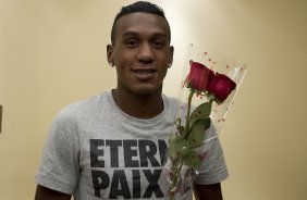 Jogadores preparam homenagem ao Dia Internacional da Mulher, aps o treino desta tarde no estdio Caliente, na cidade de Tijuana/Mxico. O prximo jogo da equipe ser amanh, quarta-feira, 06/03, contra o Tijuana, no estdio Caliente, vlido pela 3 rodada da Copa Libertadores 2013. Tijuana - Mxico - 05/03/2013