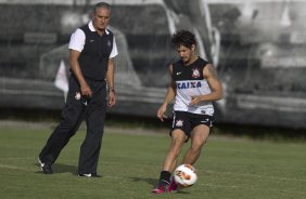 Durante o treino desta tarde no CT Joaquim Grava, no Parque Ecolgico do Tiete. O prximo jogo da equipe ser amanh, quarta-feira, dia 13/03, contra o Tijuana do Mxico, jogo da volta vlido pela fase de classificao da Copa Libertadores da Amrica 2013