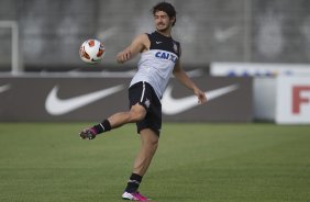 Durante o treino desta tarde no CT Joaquim Grava, no Parque Ecolgico do Tiete. O prximo jogo da equipe ser amanh, quarta-feira, dia 13/03, contra o Tijuana do Mxico, jogo da volta vlido pela fase de classificao da Copa Libertadores da Amrica 2013