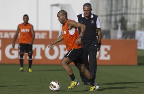 Durante o treino desta tarde no CT Joaquim Grava, no Parque Ecolgico do Tiete. O prximo jogo da equipe ser amanh, quarta-feira, dia 13/03, contra o Tijuana do Mxico, jogo da volta vlido pela fase de classificao da Copa Libertadores da Amrica 2013