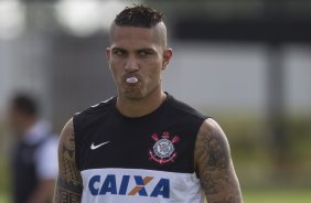 Durante o treino desta tarde no CT Joaquim Grava, no Parque Ecolgico do Tiete. O prximo jogo da equipe ser amanh, quarta-feira, dia 13/03, contra o Tijuana do Mxico, jogo da volta vlido pela fase de classificao da Copa Libertadores da Amrica 2013