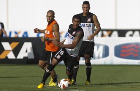 Durante o treino desta tarde no CT Joaquim Grava, no Parque Ecolgico do Tiete. O prximo jogo da equipe ser amanh, quarta-feira, dia 13/03, contra o Tijuana do Mxico, jogo da volta vlido pela fase de classificao da Copa Libertadores da Amrica 2013