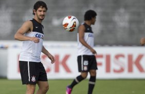 Durante o treino desta tarde no CT Joaquim Grava, no Parque Ecolgico do Tiete. O prximo jogo da equipe ser amanh, quarta-feira, dia 13/03, contra o Tijuana do Mxico, jogo da volta vlido pela fase de classificao da Copa Libertadores da Amrica 2013