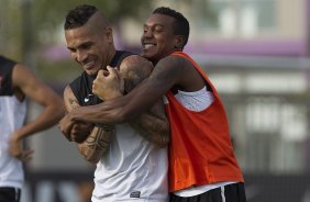 Durante o treino desta tarde no CT Joaquim Grava, no Parque Ecolgico do Tiete. O prximo jogo da equipe ser amanh, quarta-feira, dia 13/03, contra o Tijuana do Mxico, jogo da volta vlido pela fase de classificao da Copa Libertadores da Amrica 2013