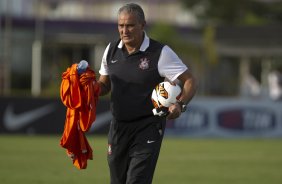 Durante o treino desta tarde no CT Joaquim Grava, no Parque Ecolgico do Tiete. O prximo jogo da equipe ser amanh, quarta-feira, dia 13/03, contra o Tijuana do Mxico, jogo da volta vlido pela fase de classificao da Copa Libertadores da Amrica 2013