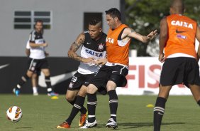 Durante o treino desta tarde no CT Joaquim Grava, no Parque Ecolgico do Tiete. O prximo jogo da equipe ser amanh, quarta-feira, dia 13/03, contra o Tijuana do Mxico, jogo da volta vlido pela fase de classificao da Copa Libertadores da Amrica 2013