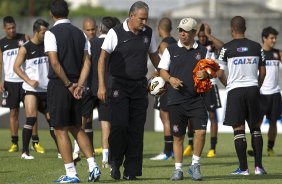 Durante o treino desta tarde no CT Joaquim Grava, no Parque Ecolgico do Tiete. O prximo jogo da equipe ser amanh, quarta-feira, dia 13/03, contra o Tijuana do Mxico, jogo da volta vlido pela fase de classificao da Copa Libertadores da Amrica 2013