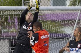 Durante o treino desta tarde no CT Joaquim Grava, no Parque Ecolgico do Tiete. O prximo jogo da equipe ser amanh, sbado, dia 16/03, contra a Uniao Barbarese, jogo da 12 rodada do Campeonato Paulista 2013