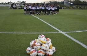 Durante o treino desta tarde no CT Joaquim Grava, no Parque Ecolgico do Tiete. O prximo jogo da equipe ser amanh, sbado, dia 16/03, contra a Uniao Barbarese, jogo da 12 rodada do Campeonato Paulista 2013