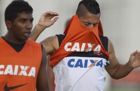 Durante o treino desta tarde no CT Joaquim Grava, no Parque Ecolgico do Tiete. O prximo jogo da equipe ser amanh, sbado, dia 16/03, contra a Uniao Barbarese, jogo da 12 rodada do Campeonato Paulista 2013