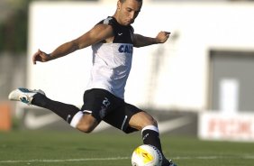 Durante o treino desta tarde no CT Joaquim Grava, no Parque Ecolgico do Tiete. O prximo jogo da equipe ser amanh, sbado, dia 16/03, contra a Uniao Barbarese, jogo da 12 rodada do Campeonato Paulista 2013