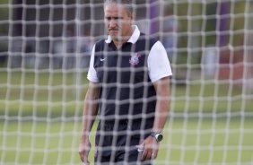 Durante o treino desta tarde no CT Joaquim Grava, no Parque Ecolgico do Tiete. O prximo jogo da equipe ser amanh, sbado, dia 16/03, contra a Uniao Barbarese, jogo da 12 rodada do Campeonato Paulista 2013