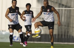 Durante o treino desta tarde no CT Joaquim Grava, no Parque Ecolgico do Tiete. O prximo jogo da equipe ser amanh, sbado, dia 16/03, contra a Uniao Barbarese, jogo da 12 rodada do Campeonato Paulista 2013