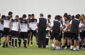 Durante o treino desta tarde no CT Joaquim Grava, no Parque Ecolgico do Tiete. O prximo jogo da equipe ser amanh, sbado, dia 16/03, contra a Uniao Barbarese, jogo da 12 rodada do Campeonato Paulista 2013