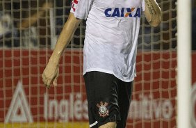 Durante a partida entre Corinthians x Uniao Barbarense realizada esta tarde no estádio do Pacaembu, jogo válido pela 12ª rodada do Campeonato Paulista de 2013