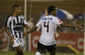 Durante a partida entre Corinthians x Uniao Barbarense realizada esta tarde no estádio do Pacaembu, jogo válido pela 12ª rodada do Campeonato Paulista de 2013