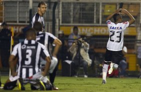 Durante a partida entre Corinthians x Uniao Barbarense realizada esta tarde no estádio do Pacaembu, jogo válido pela 12ª rodada do Campeonato Paulista de 2013