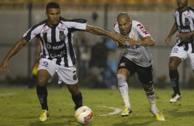 Durante a partida entre Corinthians x Uniao Barbarense realizada esta tarde no estádio do Pacaembu, jogo válido pela 12ª rodada do Campeonato Paulista de 2013