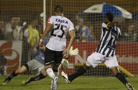 Durante a partida entre Corinthians x Uniao Barbarense realizada esta tarde no estádio do Pacaembu, jogo válido pela 12ª rodada do Campeonato Paulista de 2013