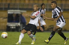 Durante a partida entre Corinthians x Uniao Barbarense realizada esta tarde no estádio do Pacaembu, jogo válido pela 12ª rodada do Campeonato Paulista de 2013