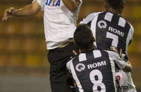 Durante a partida entre Corinthians x Uniao Barbarense realizada esta tarde no estádio do Pacaembu, jogo válido pela 12ª rodada do Campeonato Paulista de 2013