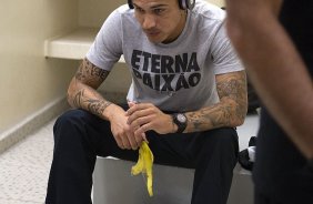 Nos vestiários antes da partida entre Corinthians x Uniao Barbarense realizada esta tarde no estádio do Pacaembu, jogo válido pela 12ª rodada do Campeonato Paulista de 2013