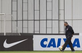Durante o treino desta manh no CT Joaquim Grava, no Parque Ecolgico do Tiete. O prximo jogo da equipe ser quarta-feira, dia 20/03, contra o XV de Piracicaba, no estdio Baro de Serra Negra, jogo da 13 rodada do Campeonato Paulista 2013