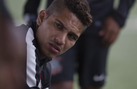 Durante o treino desta manh no CT Joaquim Grava, no Parque Ecolgico do Tiete. O prximo jogo da equipe ser quarta-feira, dia 20/03, contra o XV de Piracicaba, no estdio Baro de Serra Negra, jogo da 13 rodada do Campeonato Paulista 2013