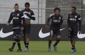 Durante o treino desta manh no CT Joaquim Grava, no Parque Ecolgico do Tiete. O prximo jogo da equipe ser quarta-feira, dia 20/03, contra o XV de Piracicaba, no estdio Baro de Serra Negra, jogo da 13 rodada do Campeonato Paulista 2013