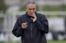 Durante o treino desta manh no CT Joaquim Grava, no Parque Ecolgico do Tiete. O prximo jogo da equipe ser quarta-feira, dia 20/03, contra o XV de Piracicaba, no estdio Baro de Serra Negra, jogo da 13 rodada do Campeonato Paulista 2013