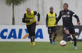 Durante o treino desta manh no CT Joaquim Grava, no Parque Ecolgico do Tiete. O prximo jogo da equipe ser quarta-feira, dia 20/03, contra o XV de Piracicaba, no estdio Baro de Serra Negra, jogo da 13 rodada do Campeonato Paulista 2013