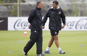 Durante o treino desta manh no CT Joaquim Grava, no Parque Ecolgico do Tiete. O prximo jogo da equipe ser quarta-feira, dia 20/03, contra o XV de Piracicaba, no estdio Baro de Serra Negra, jogo da 13 rodada do Campeonato Paulista 2013