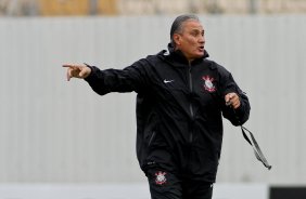 O tcnico Tite durante Treino do Corinthians realizado no CT Joaquim Grava