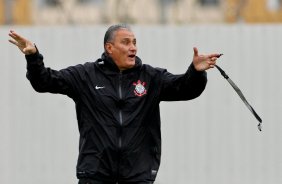 O tcnico Tite durante Treino do Corinthians realizado no CT Joaquim Grava