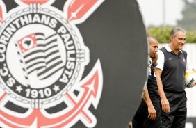 O técnico Tite do Corinthians durante treino/SP